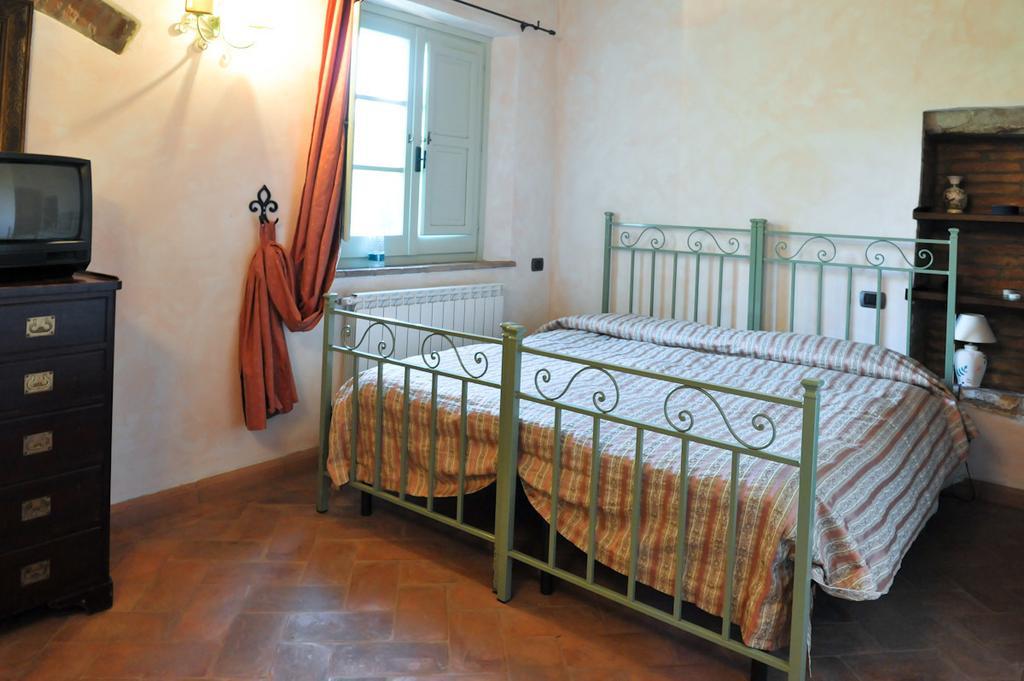 Villa La Fonte Carducciana San Casciano dei Bagni Camera foto